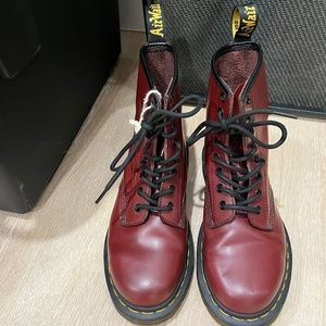 Size 37 Doctor Martens Smooth Leather Lace Up Burgundy